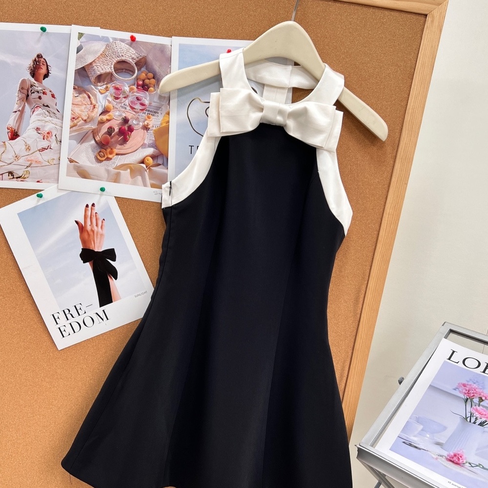 Dolce & Gabbana Black Mini Dress with White Bow Halter Neck - Picture 7 of 9